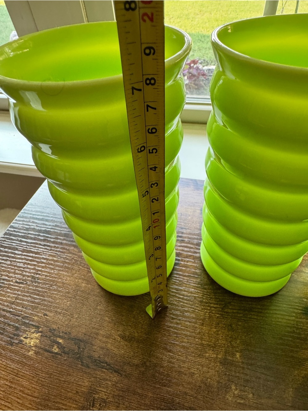 Set of 4 Vibrant Lime Green Wavy Ribbed Melamine Tumblers / Glasses - Picture 3 of 5